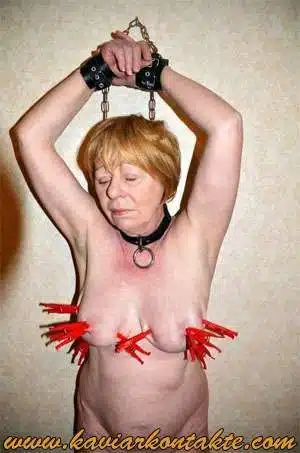 Devote Oma sucht dominanten Herrn