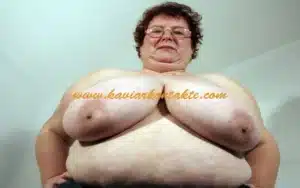 Perverser Sex Kontakt zu Oma