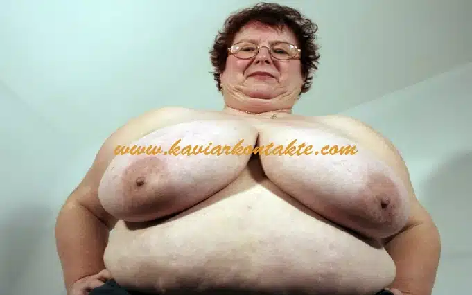 Perverser Sex Kontakt zu Oma aus Hamburg